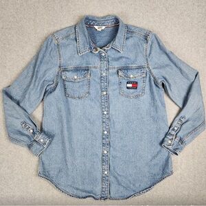 Tommy Jeans Shirt Womens Size Medium Denim Flag Logo Pearl Snap Shacket